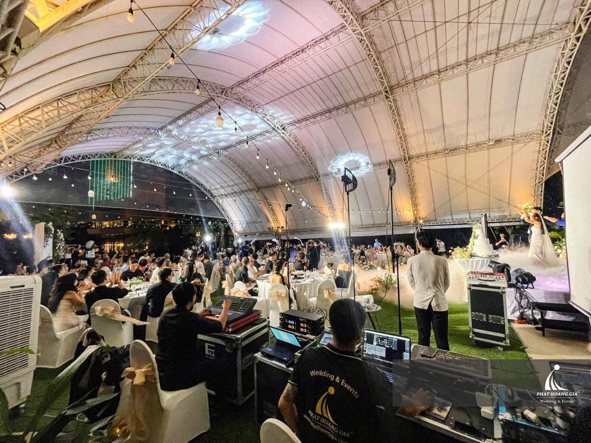 Hệ thống quản lý nguồn điện tiêu chuẩn và phương án máy phát dự phòng giúp "bảo hiểm" 100% cho sự kiện diễn ra thông suốt