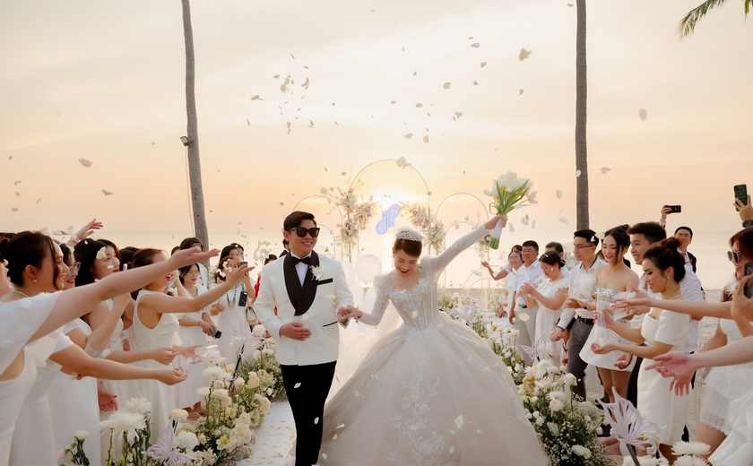 Đèn COB (Par nắng) hỗ trợ quay phim, chụp ảnh rõ nét cho tiệc ban ngày