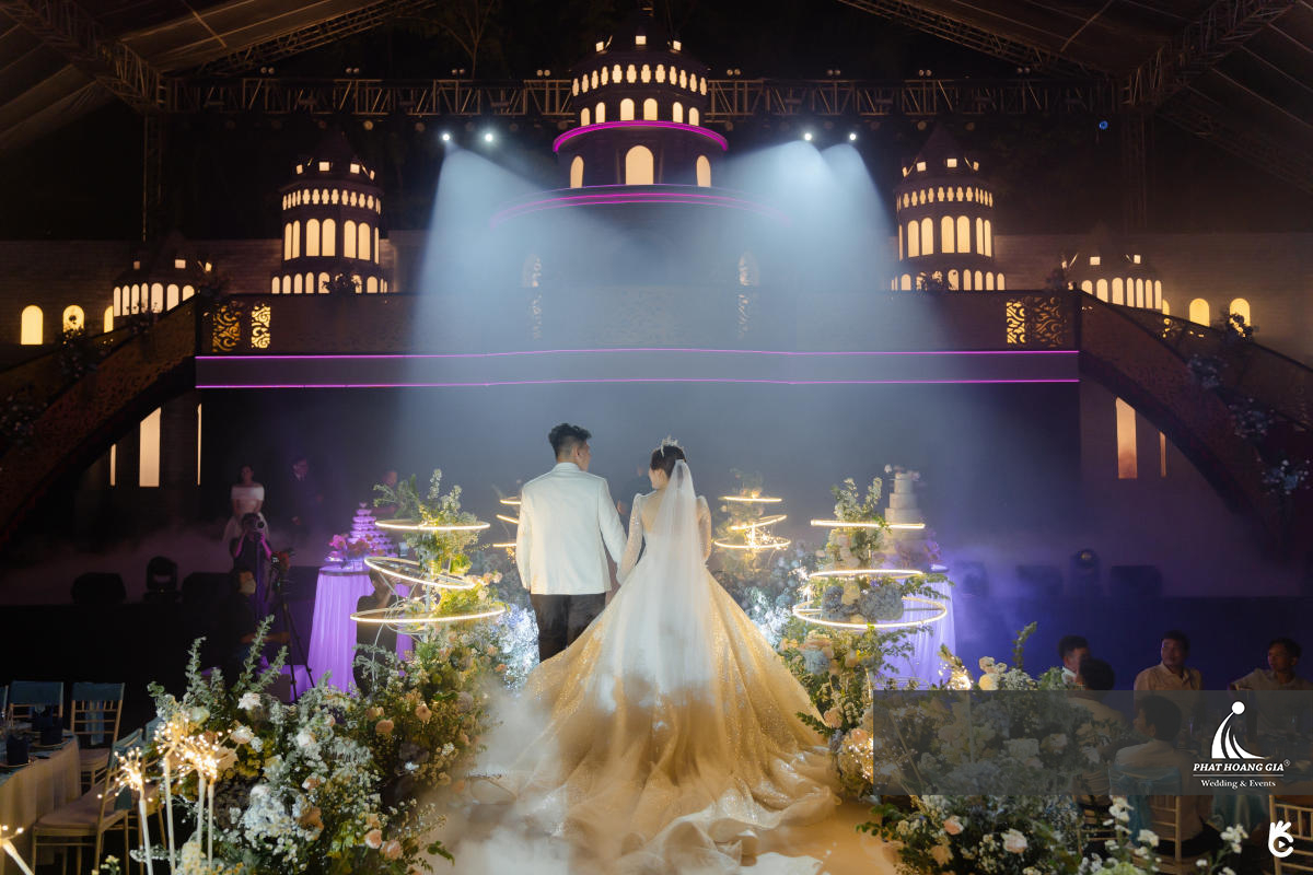 Đèn Follow Spot giúp nhân vật chính luôn là tiêu điểm duy nhất