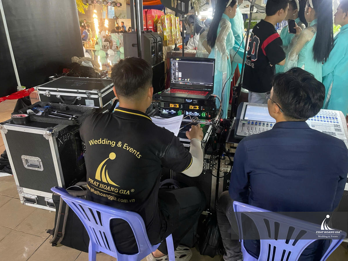 Lập trình điều khiển DMX là "linh hồn" giúp sân khấu chuyển cảnh nhịp nhàng