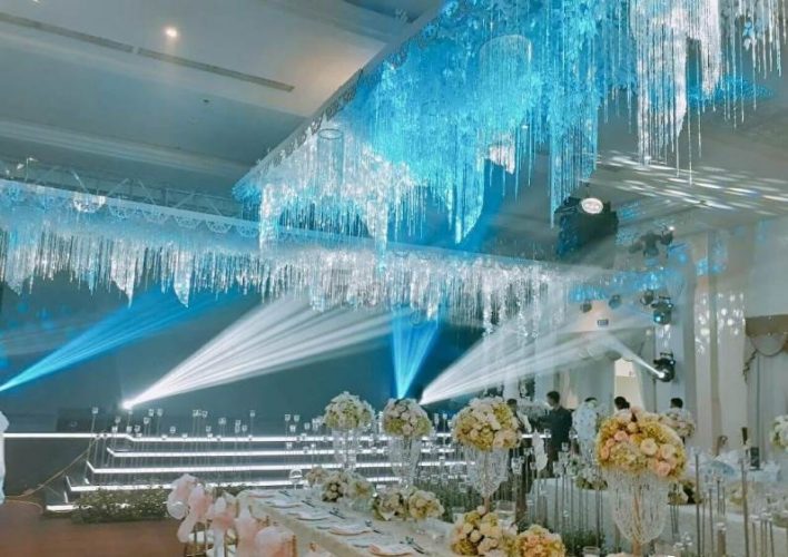 Gói hiệu ứng tiệc cưới mang lại không gian lãng mạn như trong truyện cổ tích