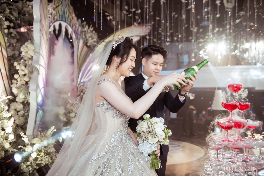 Pháo điện tạo điểm nhấn 