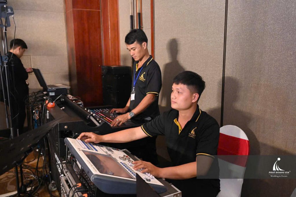 z6853923920058 8757d39f9c97b49632f3a3077ed24fcc