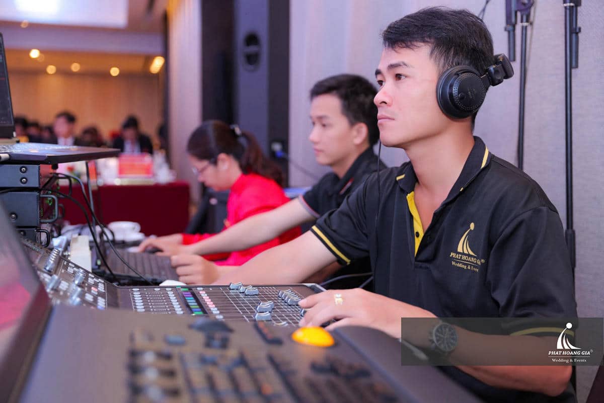 âm thanh ánh sáng