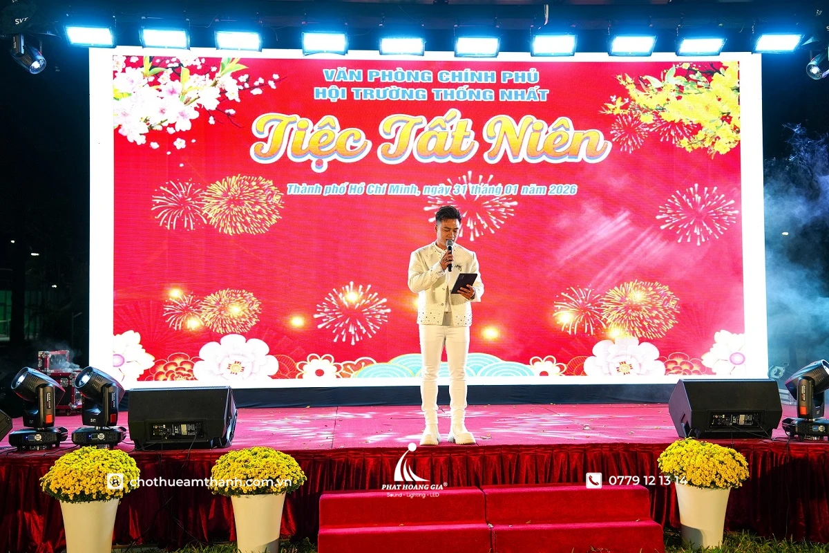 Âm Thanh Mono Là Gì Và Phân Biệt Với Âm Thanh Stereo 8 Hệ thống âm thanh mono được sử dụng trong sự kiện công ty ngoài trời, đảm bảo âm thanh phủ đều đến toàn bộ khách tham dự