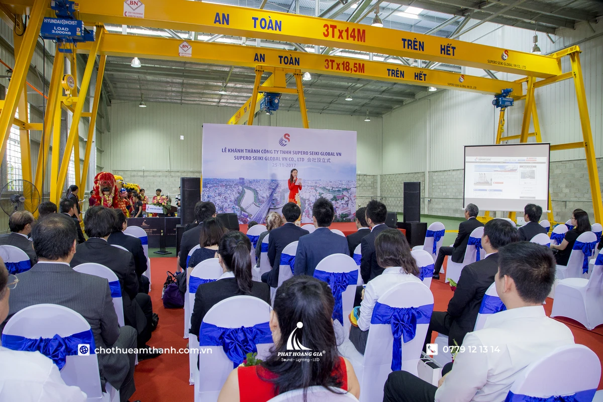Cách lựa chọn cấu hình âm thanh ánh sáng lễ khánh thành quy mô vừa và lớn 6 Cấu hình âm thanh ánh sáng lễ khánh thành được phối hợp đồng bộ với phần dẫn chương trình của MC