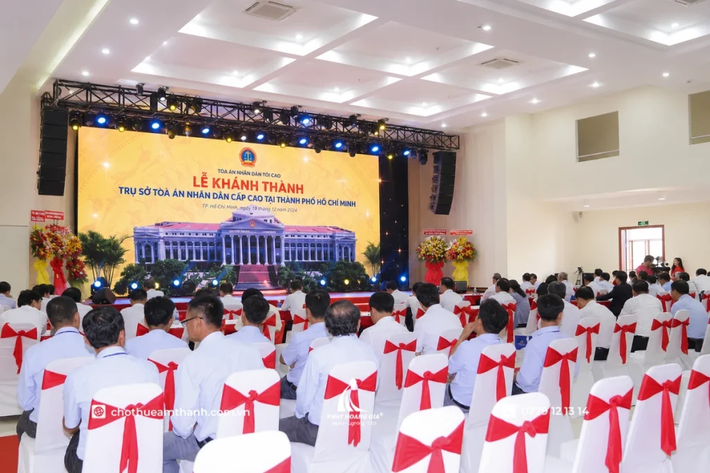 Cách lựa chọn cấu hình âm thanh ánh sáng lễ khánh thành quy mô vừa và lớn 3 Hệ thống âm thanh ánh sáng và màn hình LED được kết hợp đồng bộ trong sự kiện khánh thành