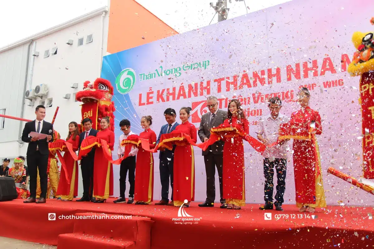 Thiết bị âm thanh ánh sáng cho lễ khánh thành và những yếu tố cần lưu ý 6 Nghi thức cắt băng khánh thành được hỗ trợ bởi hệ thống âm thanh ánh sáng sân khấu và hiệu ứng sự kiện tại chương trình doanh nghiệp