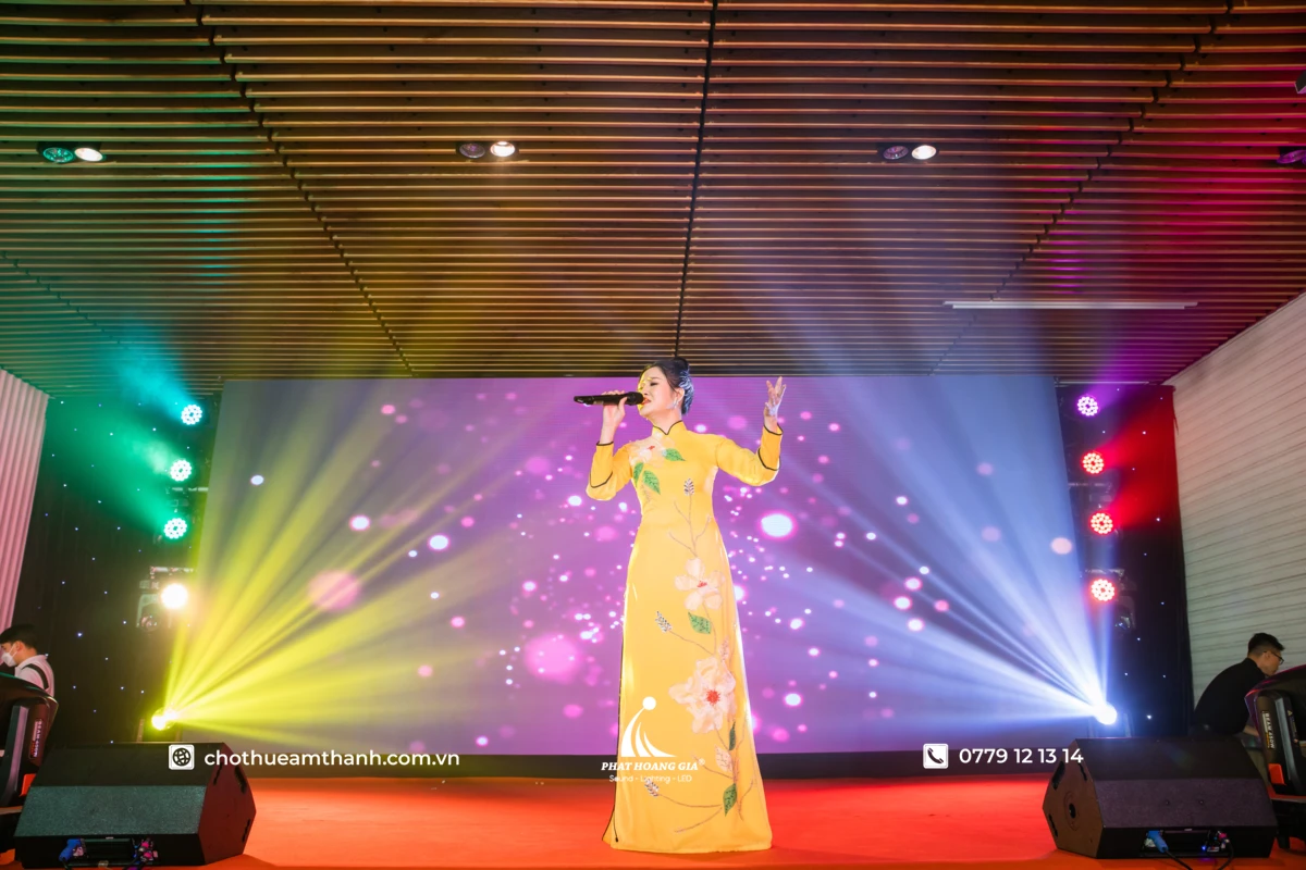 Cách lựa chọn thuê âm thanh ánh sáng sự kiện phù hợp cho tiết mục ca sĩ 4 Nữ ca sĩ biểu diễn tiết mục lộng lẫy nhờ dịch vụ thuê âm thanh ánh sáng chuyên nghiệp