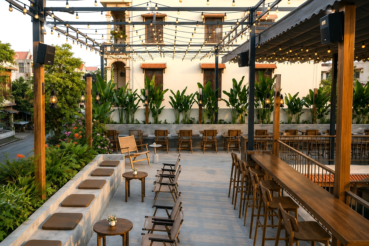 Âm Thanh Quán Cafe: Giải Pháp Cho Không Gian Cafe Sân Vườn 8 Hệ thống loa treo cột cho quán cafe sân thượng giúp âm thanh phủ đều toàn bộ không gian