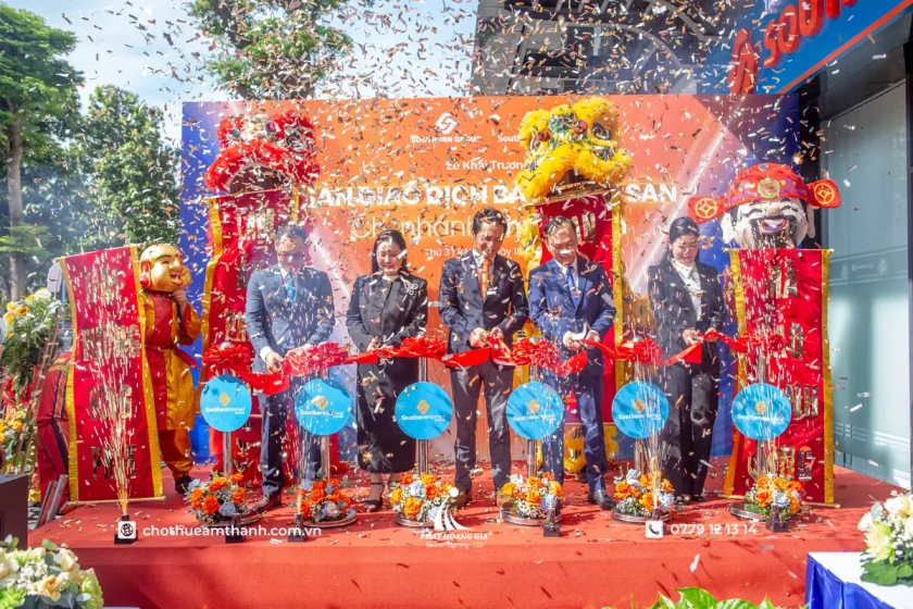 Hiệu ứng pháo giấy và pháo điện lạnh trong lễ khai trương doanh nghiệp