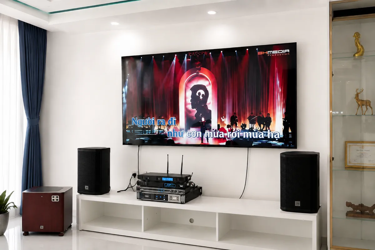 Crown XLi Series: Đánh Giá Bốn Model Cục Đẩy Và Cách Chọn 14 Dàn karaoke gia đình sử dụng cục đẩy Crown XLi để kéo loa full và loa sub
