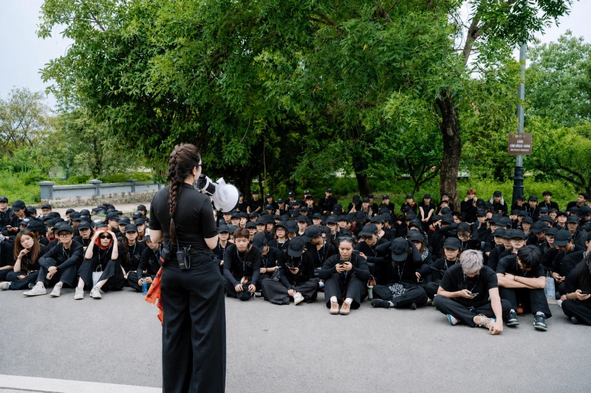 megaphone toa cầm tay dùng điều phối đám đông ngoài trời tại sự kiện